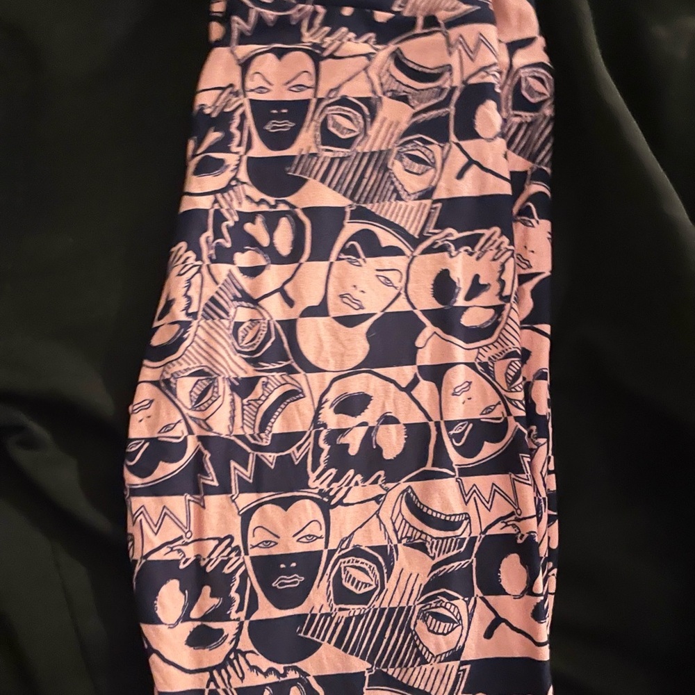 Graphic Print Leggings